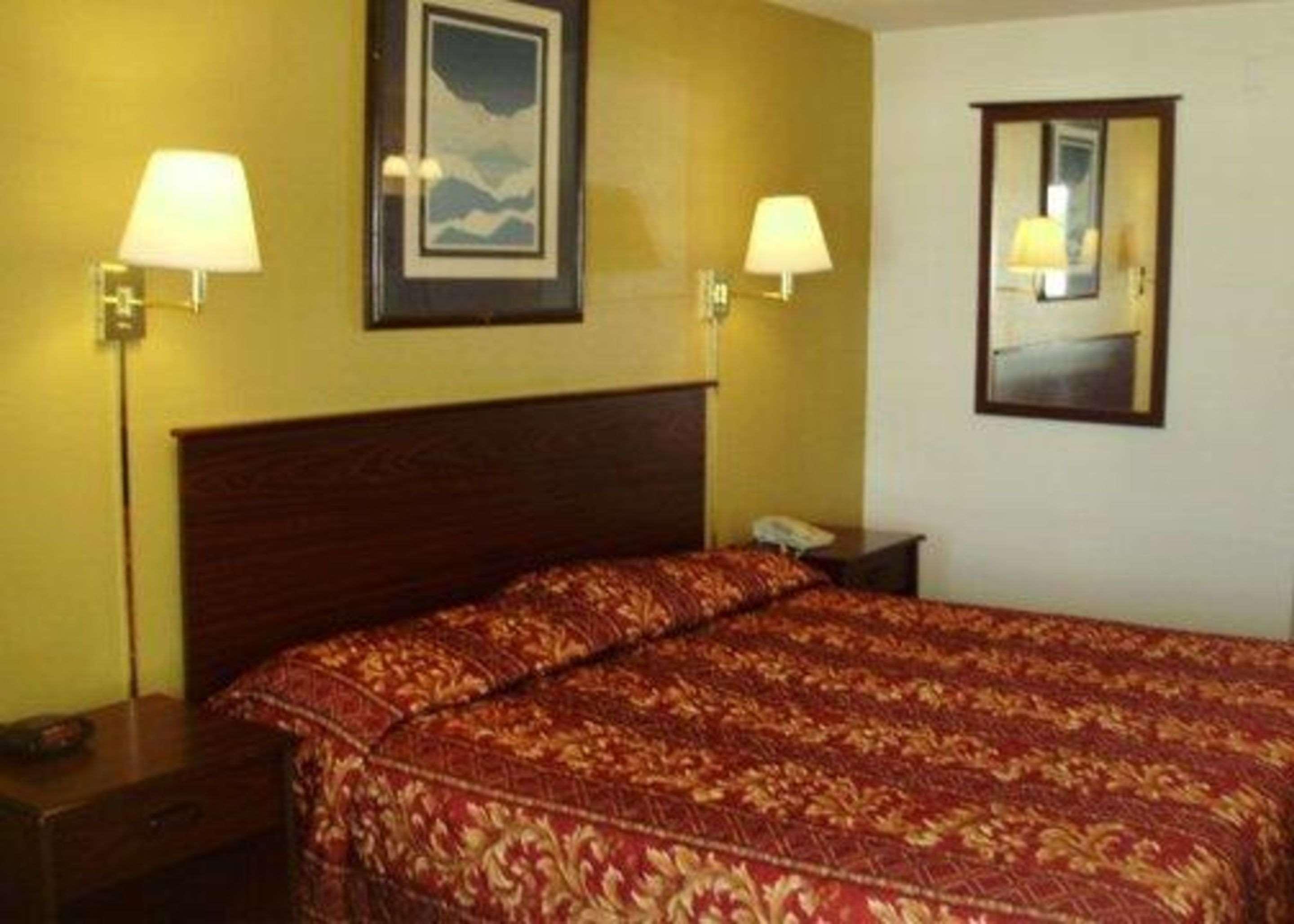 Rodeway Inn Goddard Exteriér fotografie