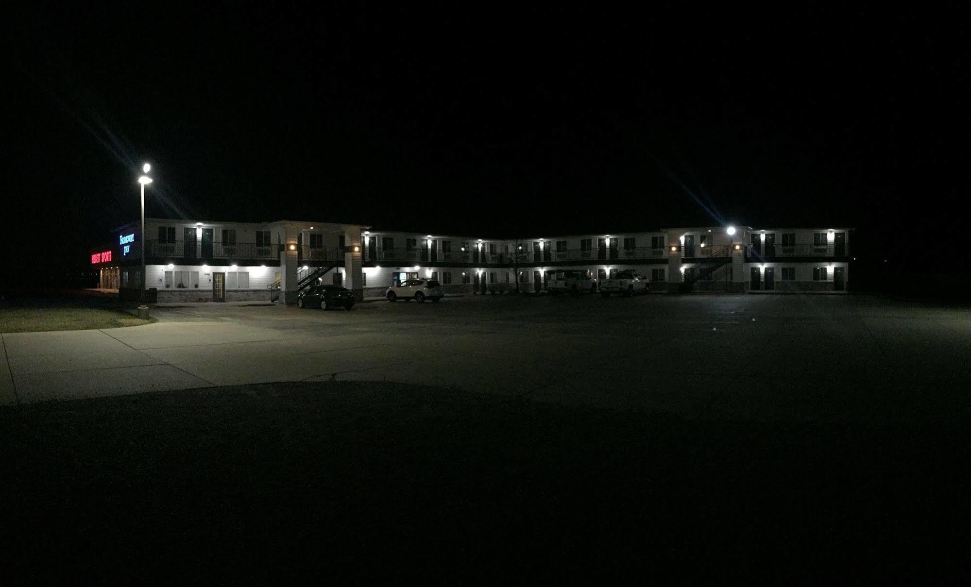 Rodeway Inn Goddard Exteriér fotografie